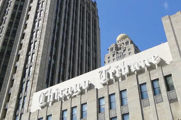 1280px-chicago_tribune_building_-_chicago_-_illinois_-_usa-2-e1496165347841-1280x500.jpg